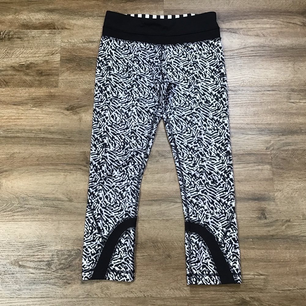 Lululemon Leggings Size 4 Inspire Run Crop ll Black White Athletic Run G…
